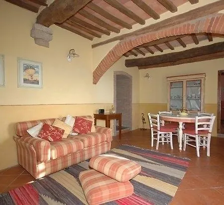 Borgo Chiesetta Country house *